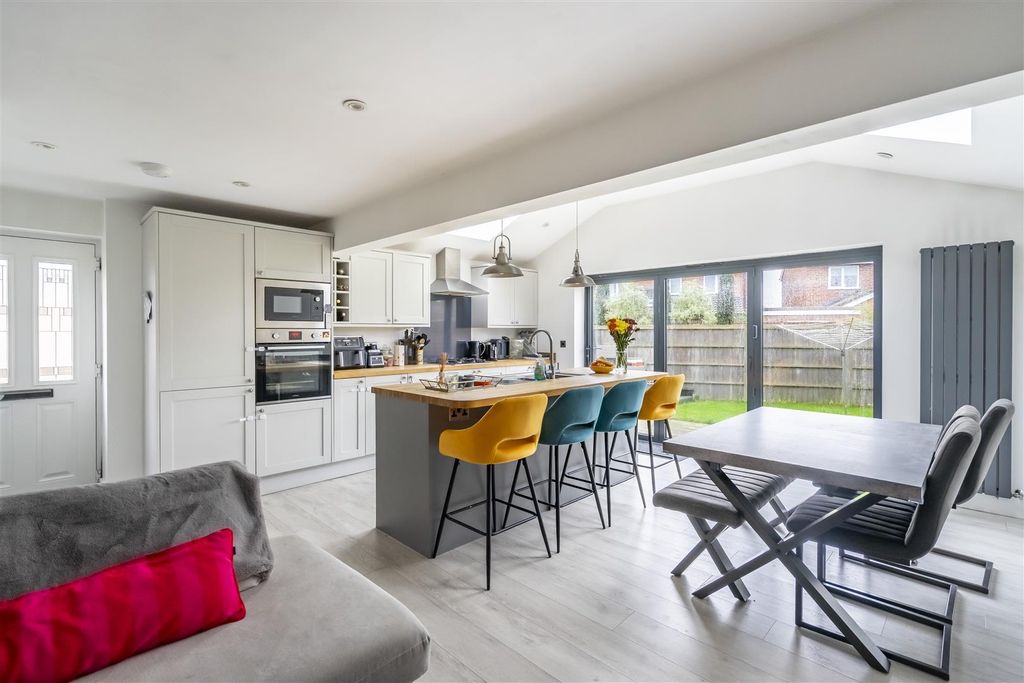 Property photo 2 of 14 5T-9.Jpg