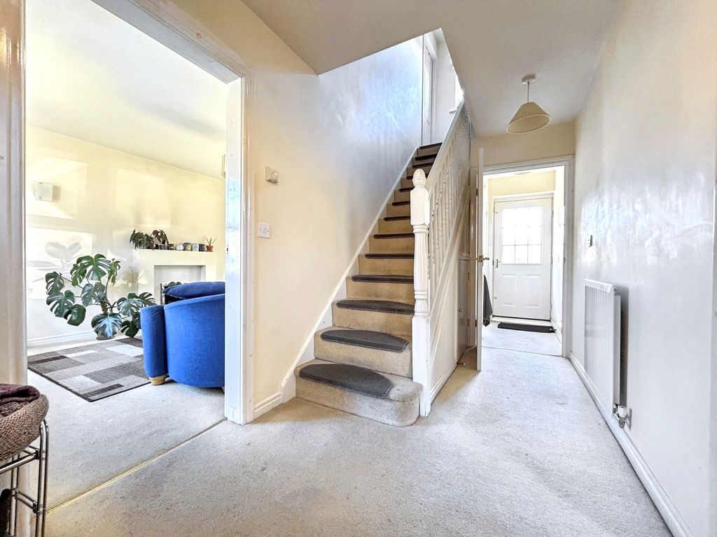 Property photo 3 of 24