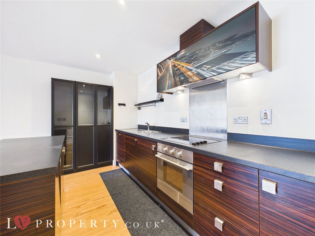 Property photo 3 of 10 Picture No. 06