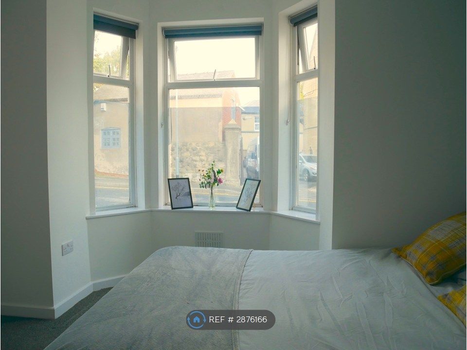 Property photo 3 of 12