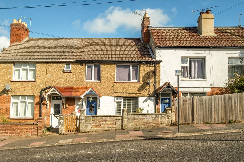 Property photo 1 of 17 Picture No. 01