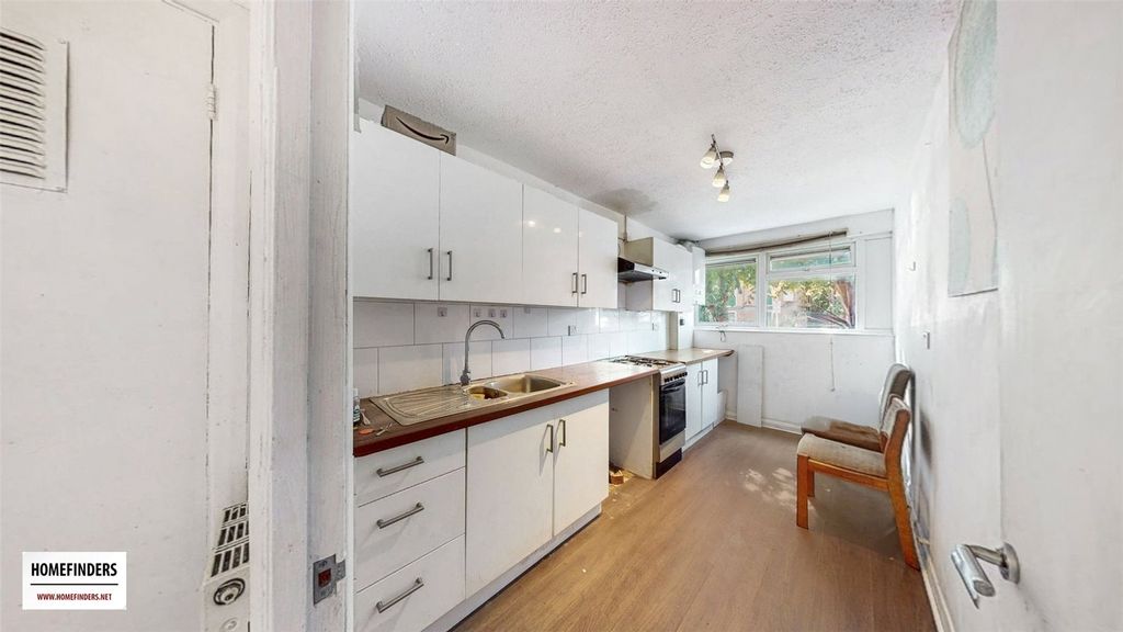 Property photo 2 of 13 Picture No. 01