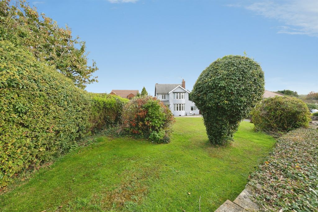 Property photo 2 of 29