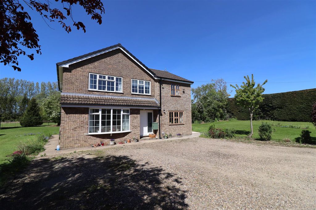 Property photo 2 of 22