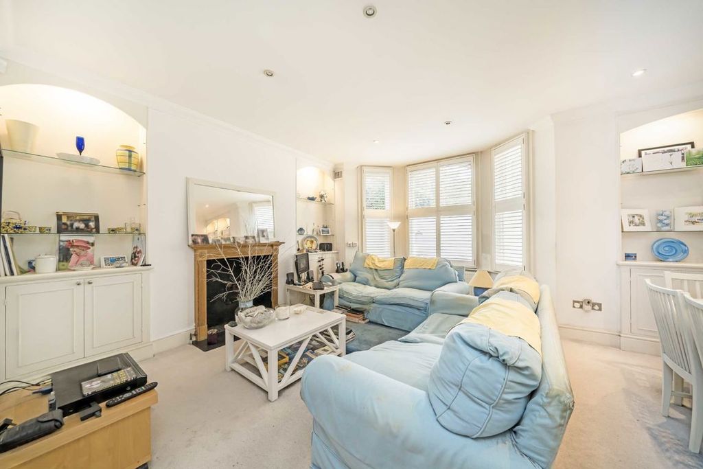 Property photo 2 of 7