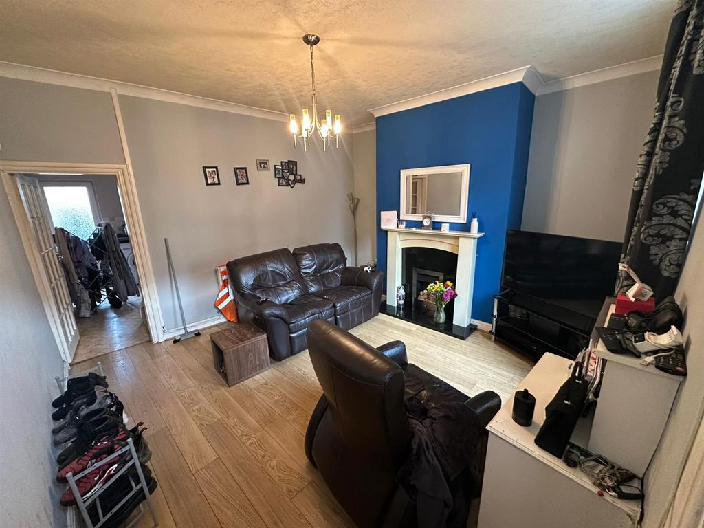 Property photo 2 of 14