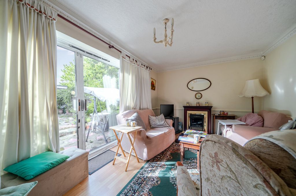 Property photo 2 of 18 1520311-4-6Aa847F...