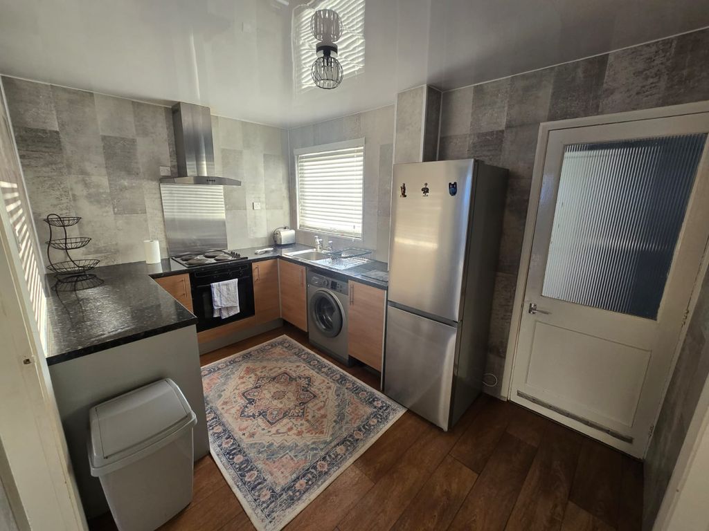 Property photo 3 of 12 Gallery