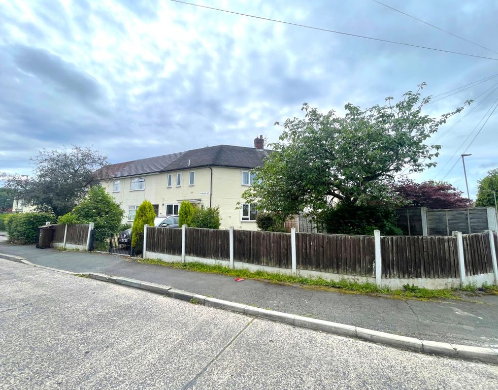 Property photo 1 of 17 Photograph 1