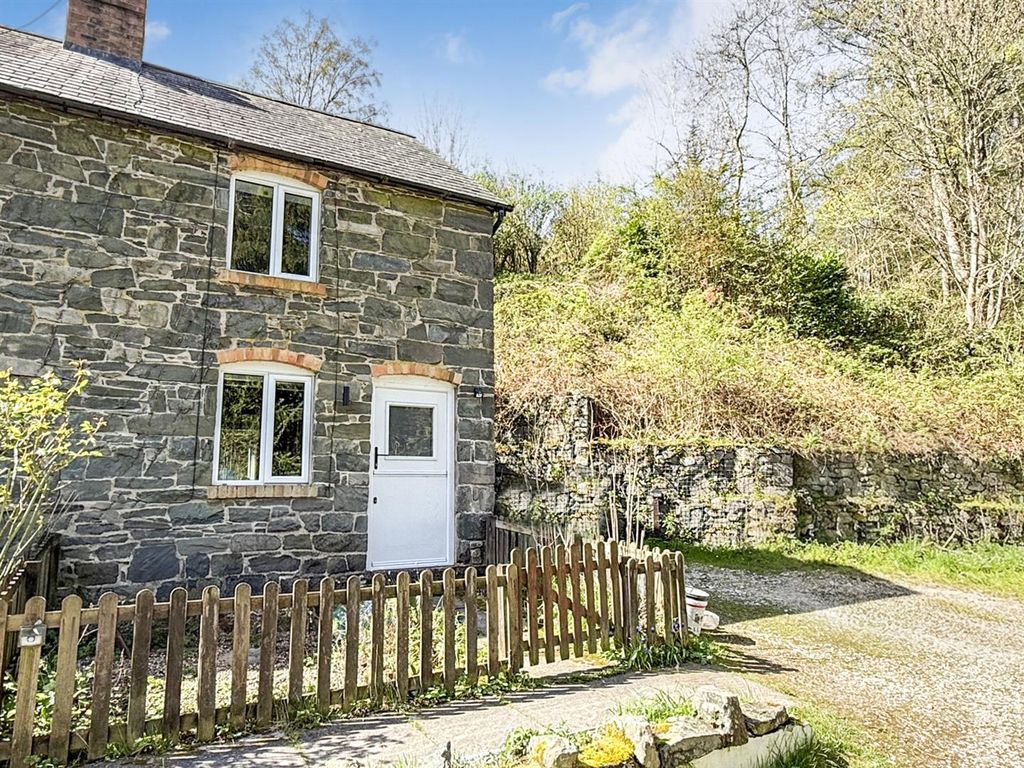 Property photo 1 of 17 49542357-27Fd-48E2-A2Bf-F62c9653F3d3.Jpg