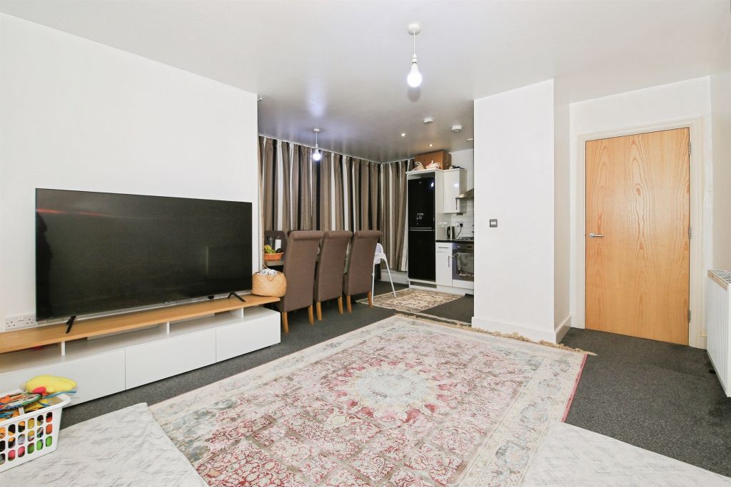 Property photo 3 of 13