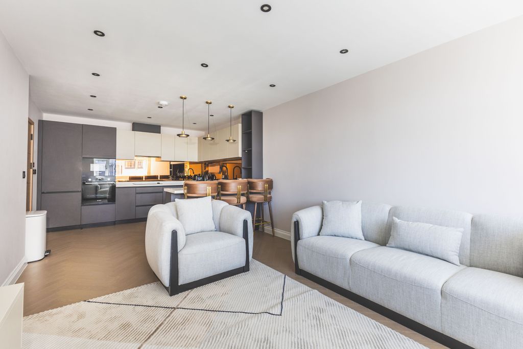 Property photo 3 of 10 6C9A5670
