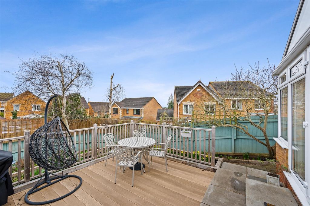 Property photo 2 of 29 Garden