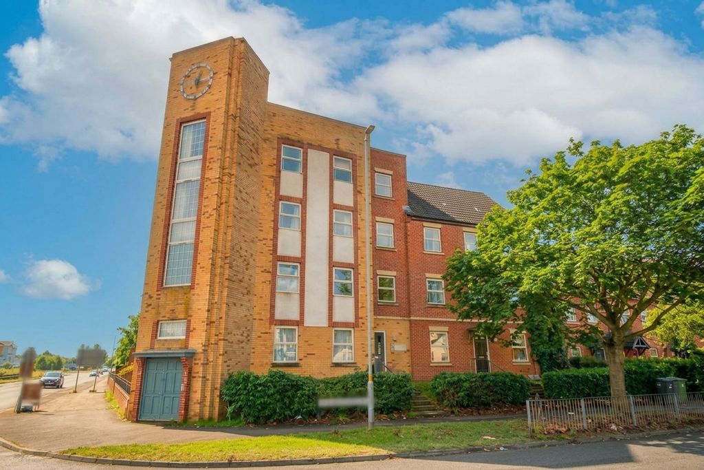Property photo 1 of 12