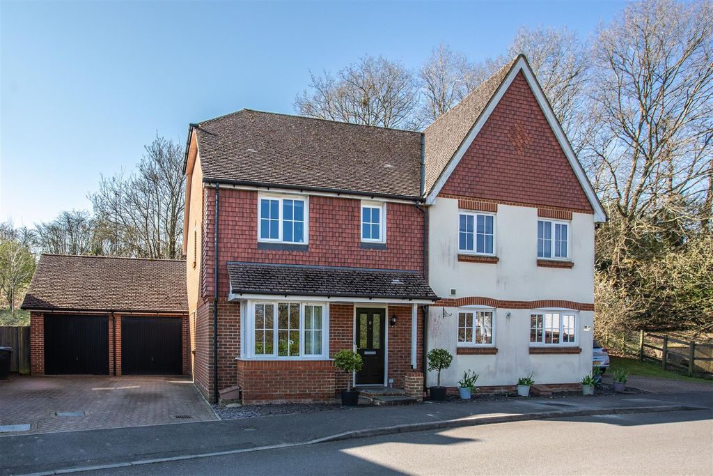 Property photo 1 of 25