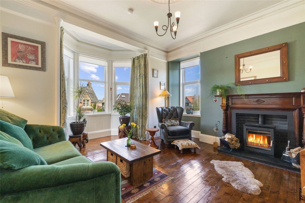 Property photo 2 of 43 Picture No. 92