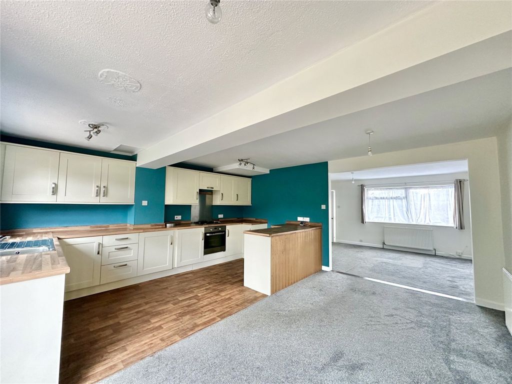 Property photo 3 of 21 Picture No. 02