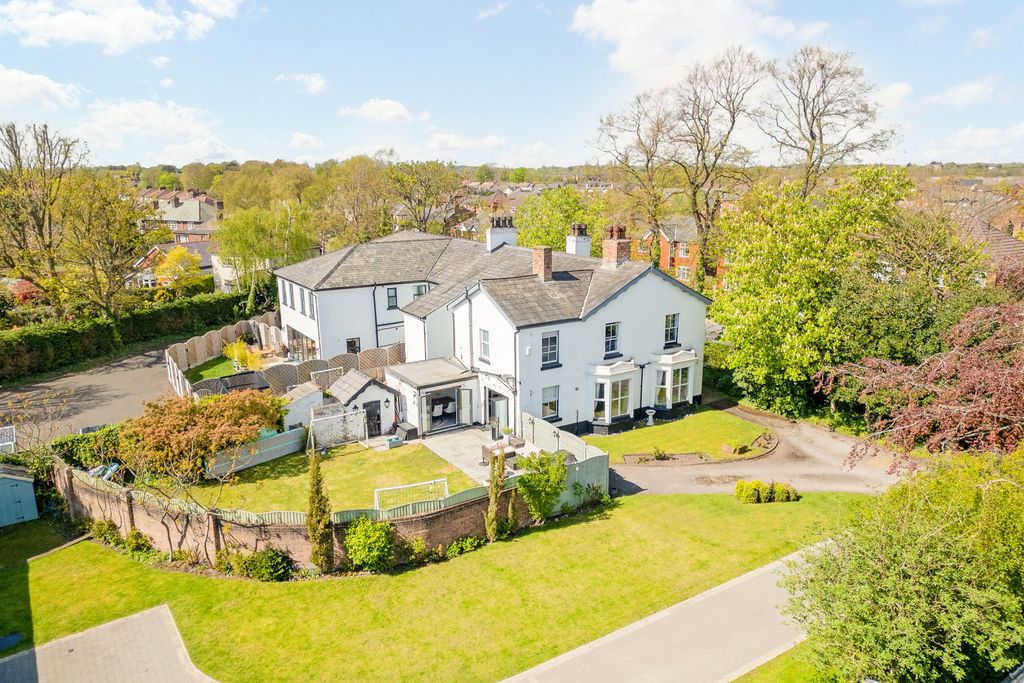 Property photo 1 of 79