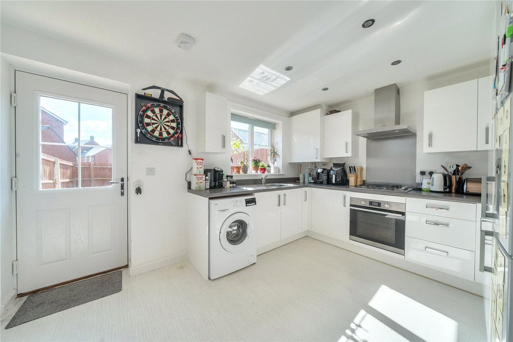 Property photo 2 of 10 Picture No. 27