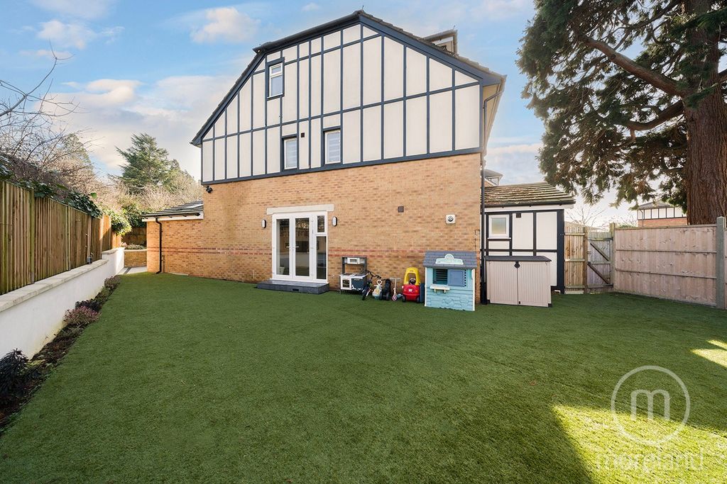 Property photo 1 of 12 4850863