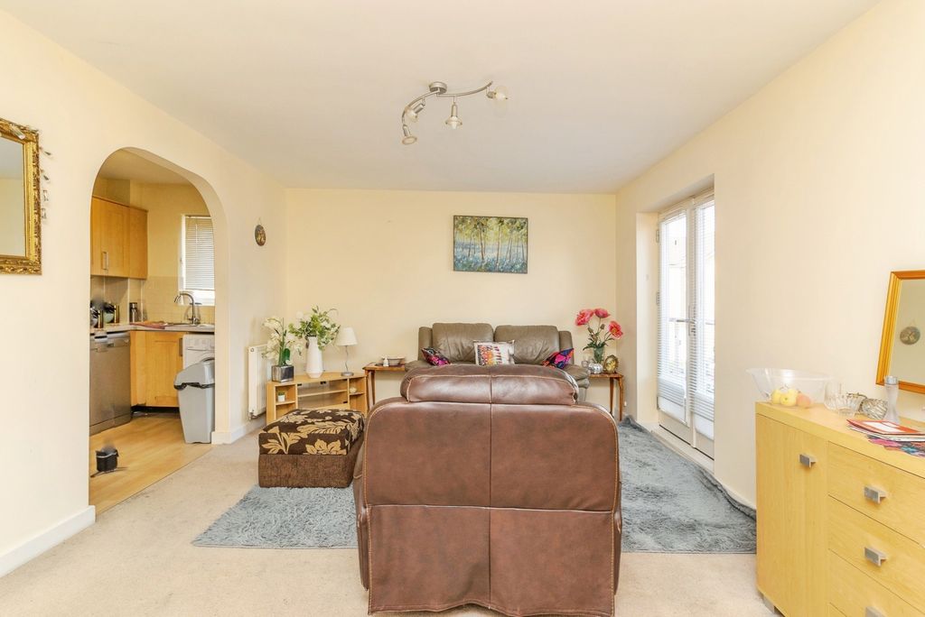 Property photo 3 of 15 Pbox-Img.Jpg