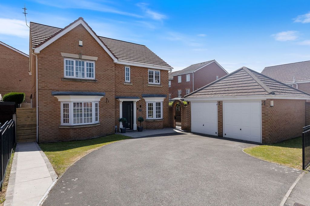 Property photo 1 of 40