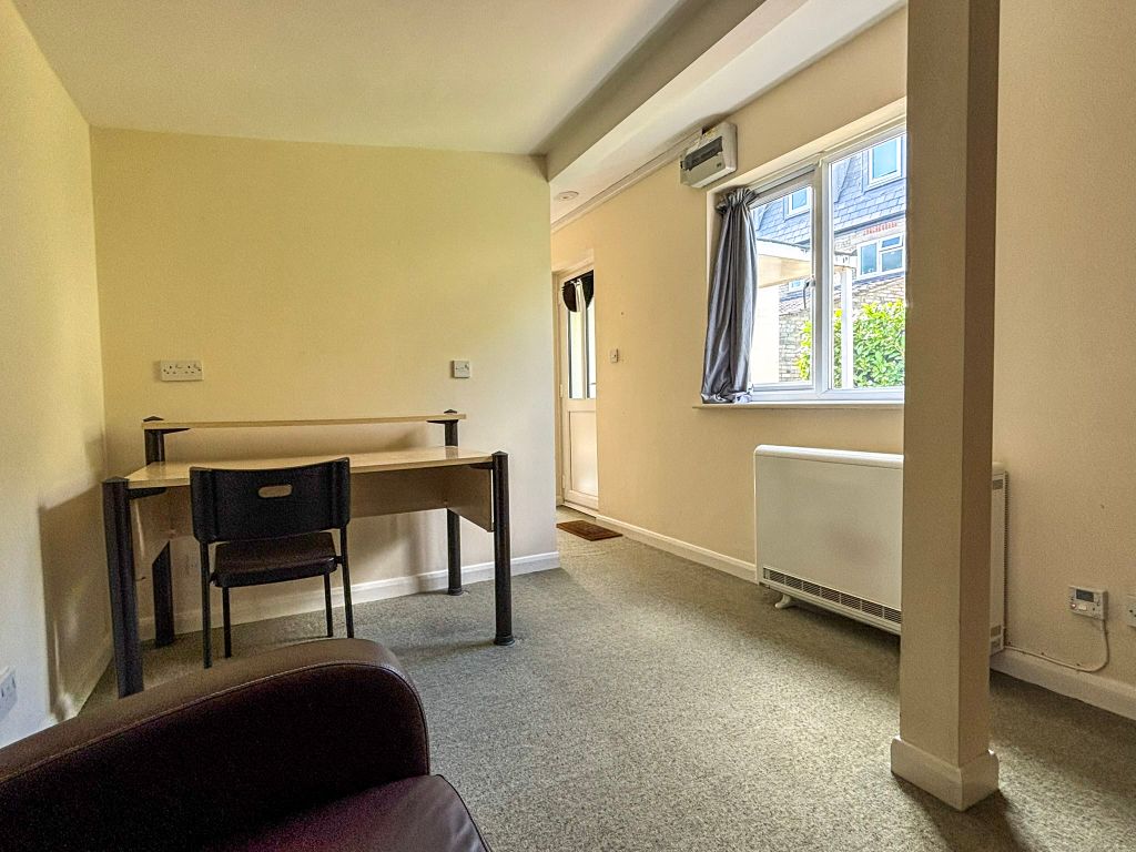 Property photo 3 of 10 Img_4046