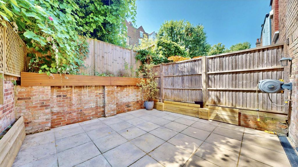 Property photo 3 of 19