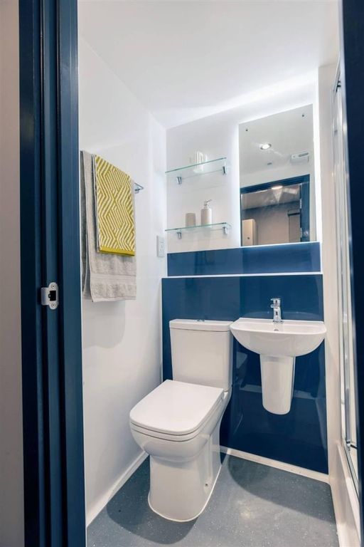 Property photo 1 of 28