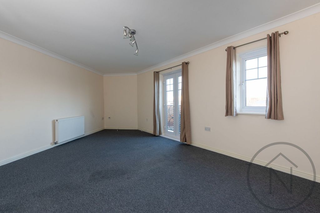 Property photo 3 of 8