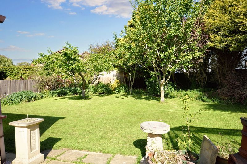 Property photo 2 of 19 Garden