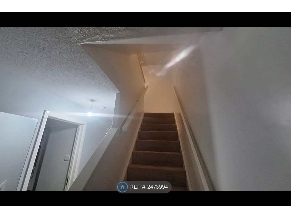 Property photo 3 of 35