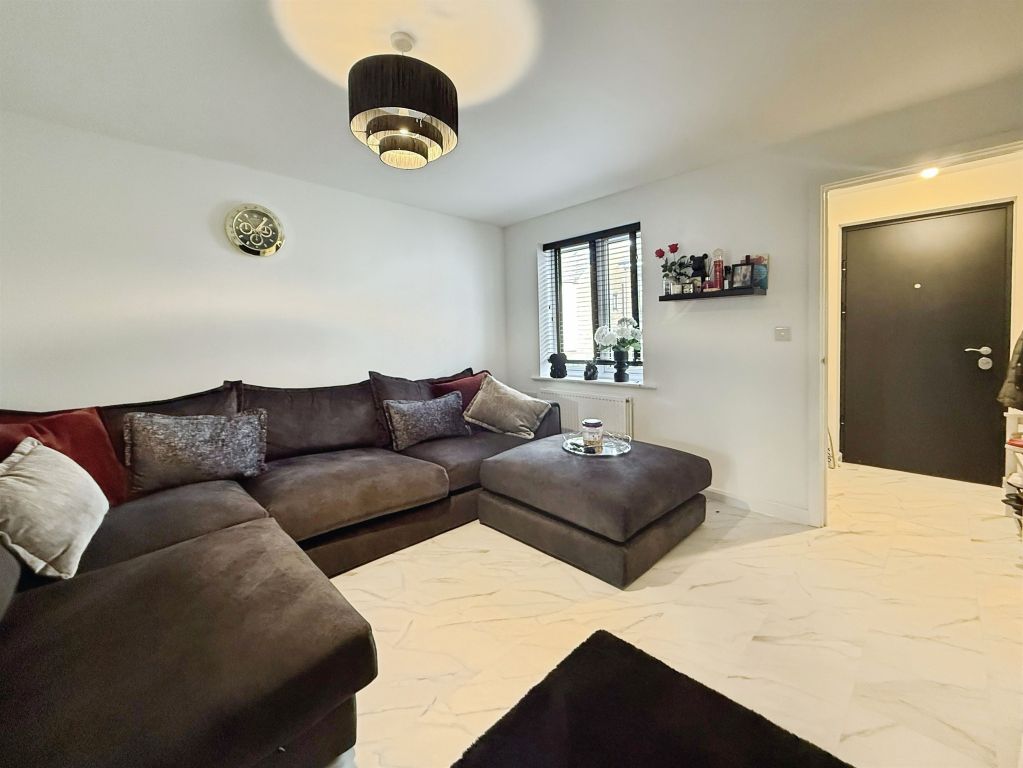 Property photo 3 of 21