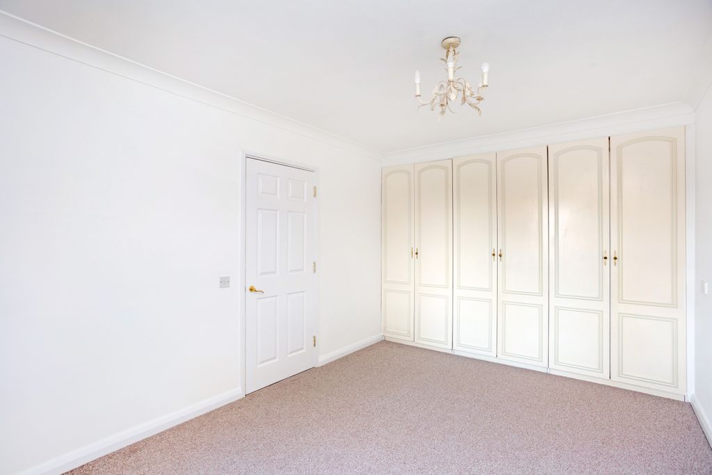 Property photo 3 of 8