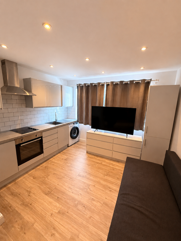 Property photo 1 of 6 Kitchen