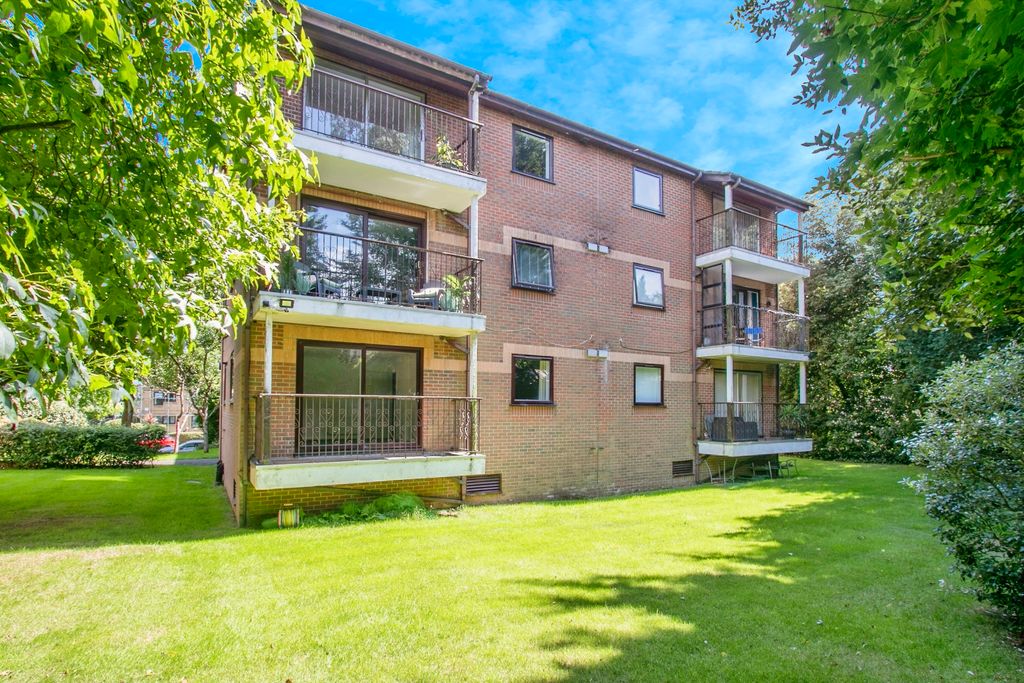Property photo 1 of 17 Photography
