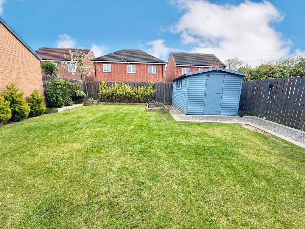 Property photo 2 of 16 Garden