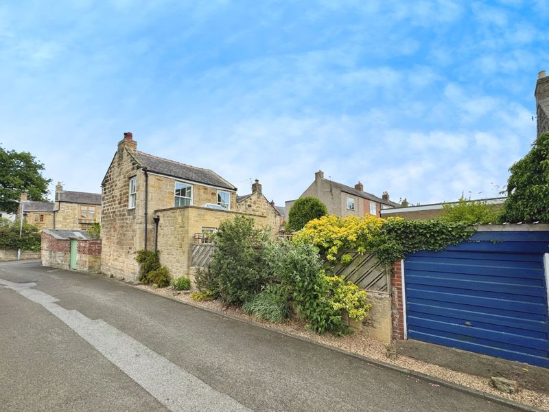 Property photo 2 of 19 Photo 24