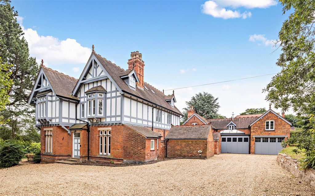 Property photo 3 of 28 Drive