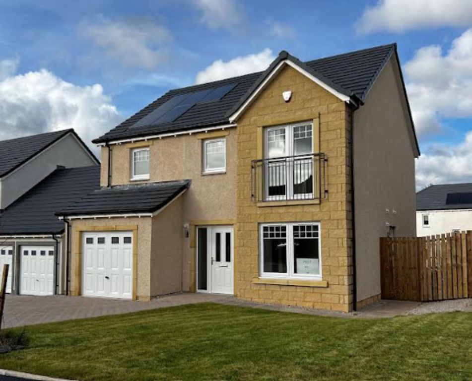 Property photo 2 of 11