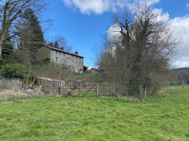 Property photo 1 of 37
