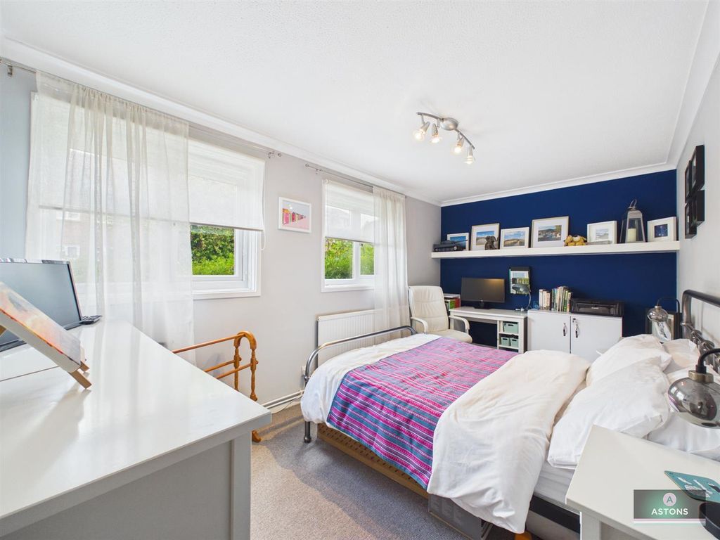 Property photo 3 of 15 Cam02067G0-Pr0269-Still005.Jpg