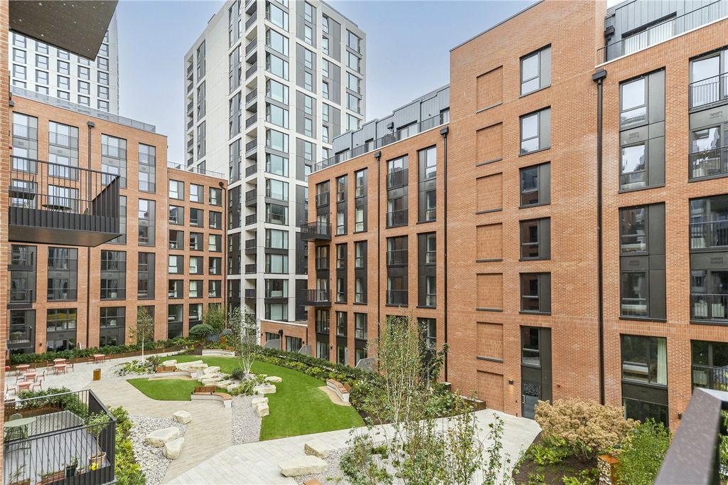 Property photo 2 of 9 Picture No. 11