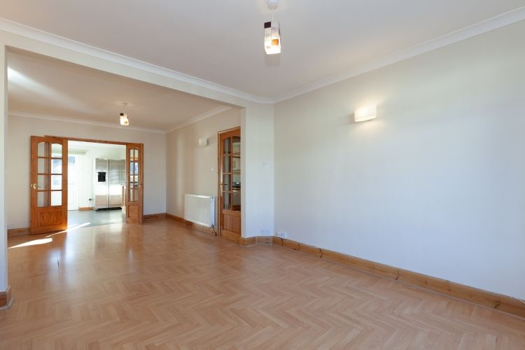 Property photo 2 of 9 243757