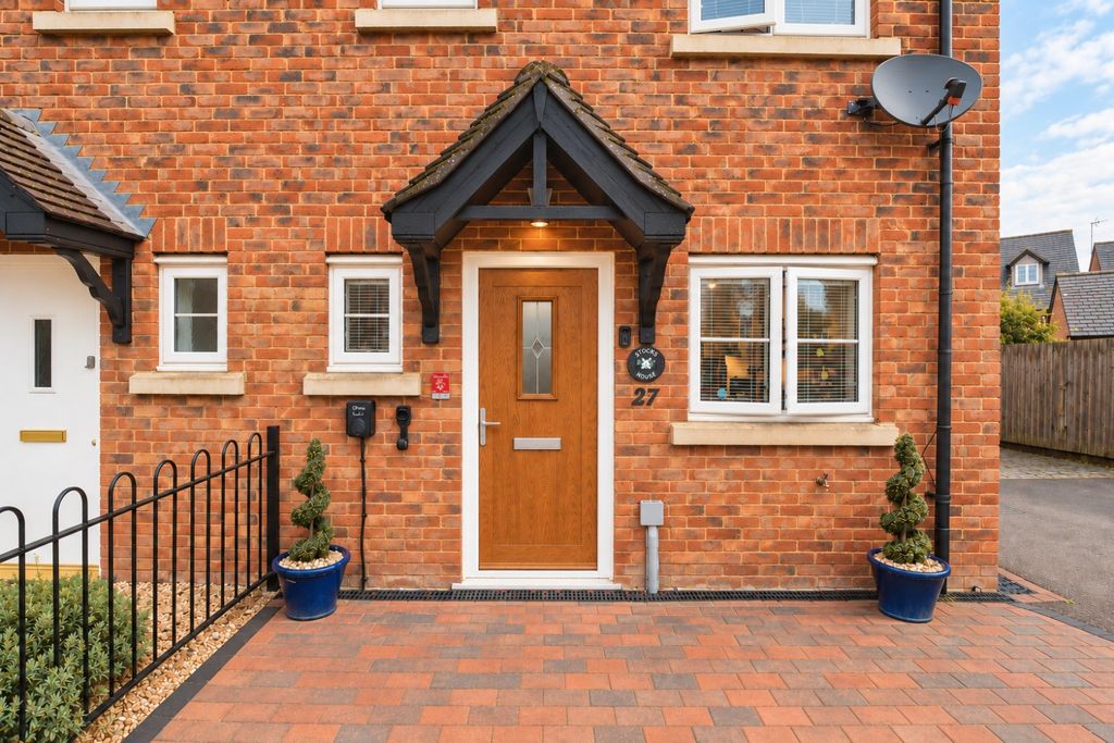 Property photo 3 of 20 Entrance