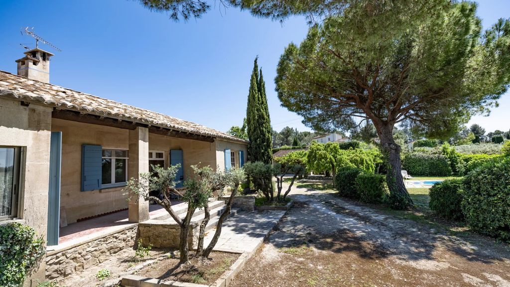Property photo 1 of 18