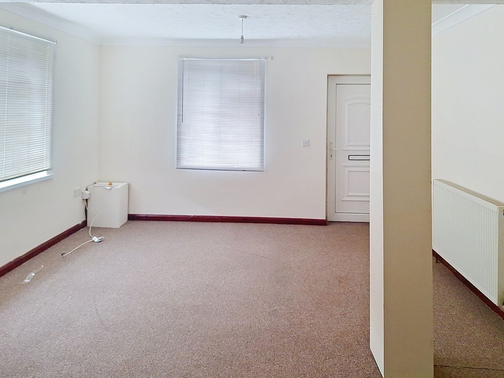 Property photo 3 of 19 Groundfloor 126B