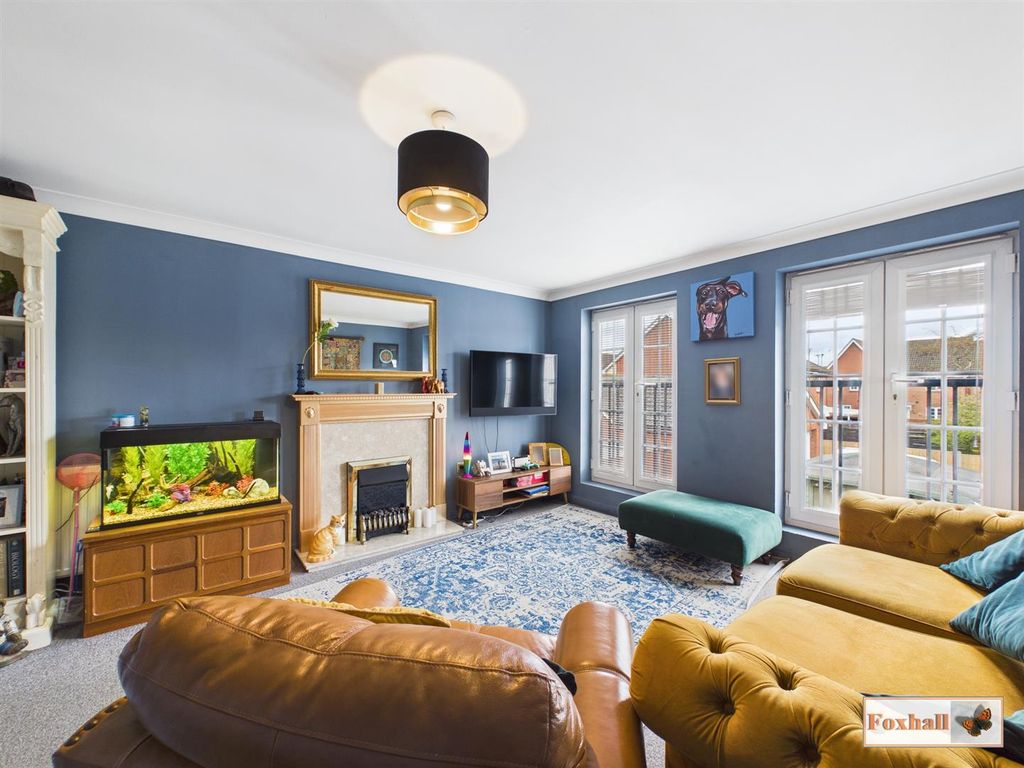 Property photo 2 of 25 Lounge