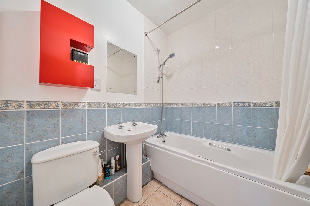 Property photo 3 of 12