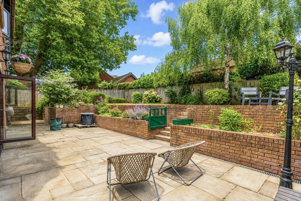 Property photo 3 of 31
